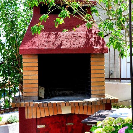 טרוגיר Apartments Sakal מראה חיצוני תמונה