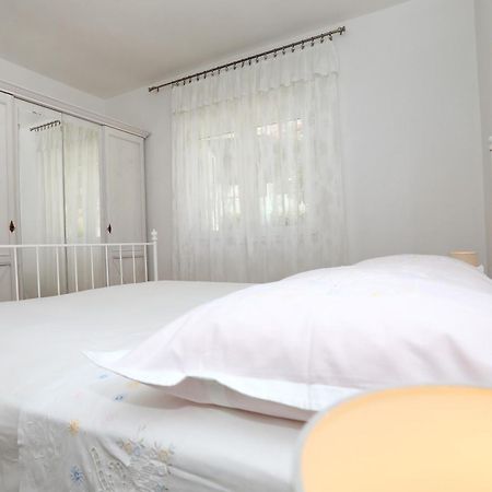 טרוגיר Apartments Sakal מראה חיצוני תמונה