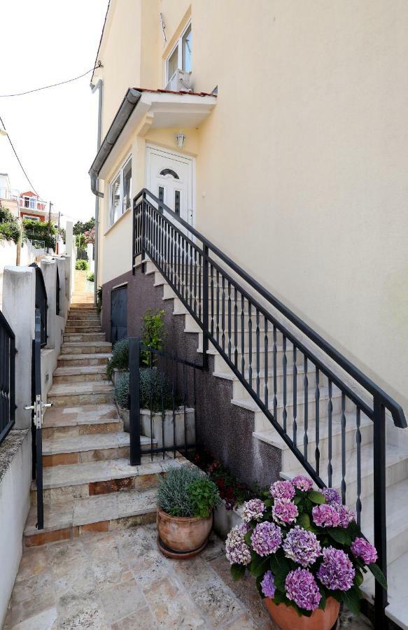 טרוגיר Apartments Sakal מראה חיצוני תמונה