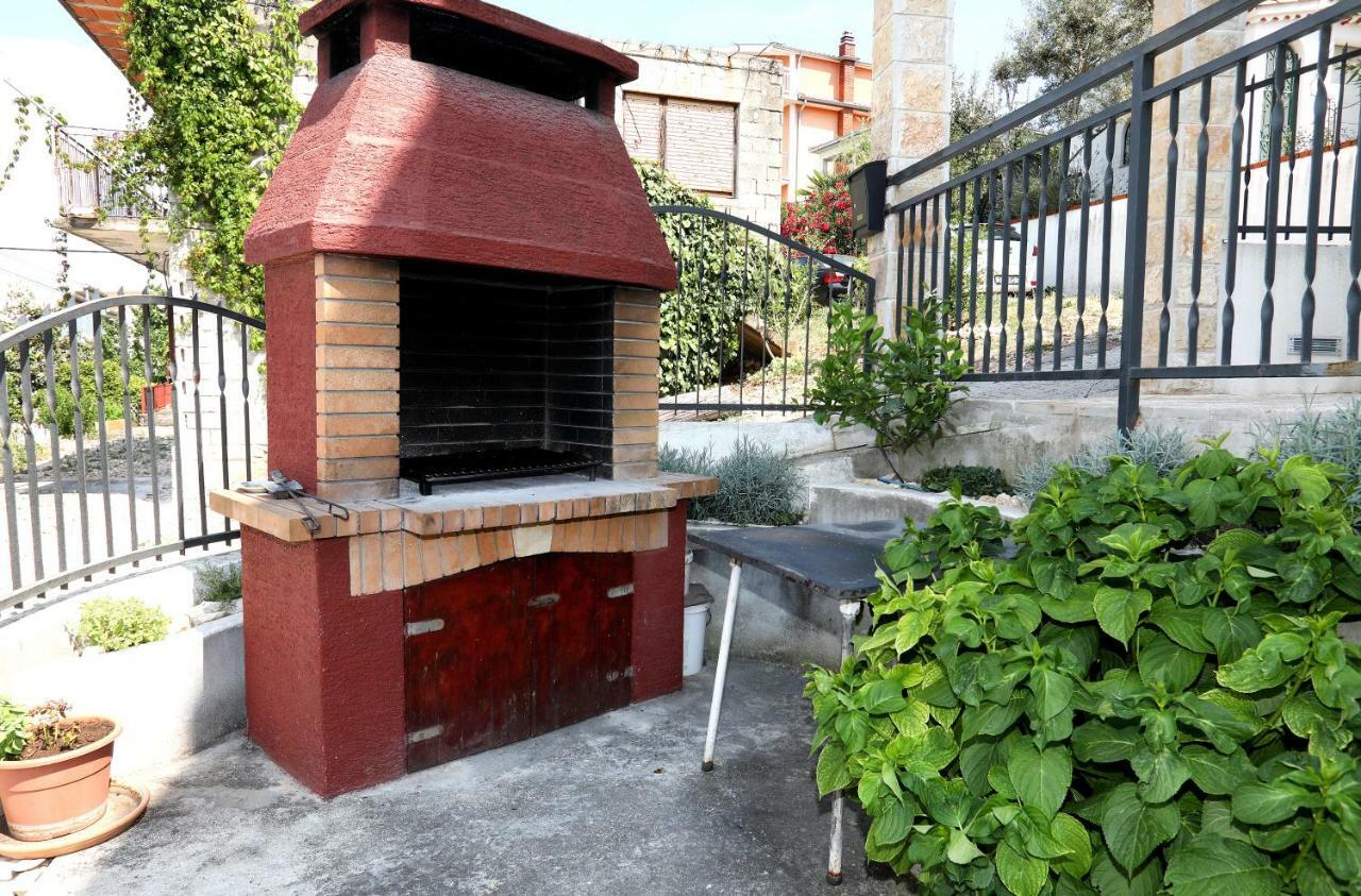 טרוגיר Apartments Sakal מראה חיצוני תמונה