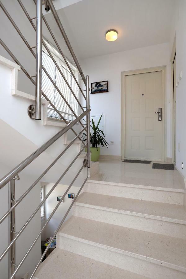 טרוגיר Apartments Sakal מראה חיצוני תמונה